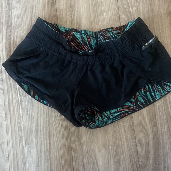 Lululemon Surf Short II size 6 - Picture 5 of 5
